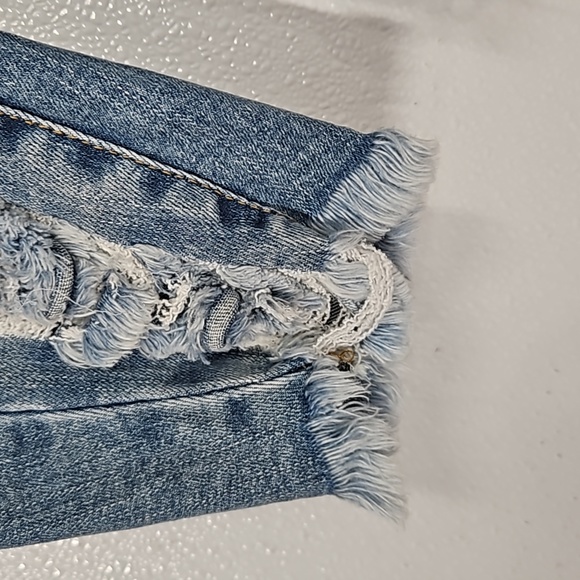 Denim crop shorts, Small. A7 - Picture 4 of 13